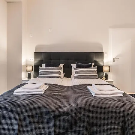 Aparthotel Serenity - Old Town By Friendly 4*