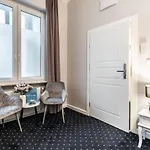 Serenity - Old Town By Friendly 4* Poznan