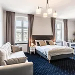 Serenity - Old Town By Friendly 4* Πόζναν