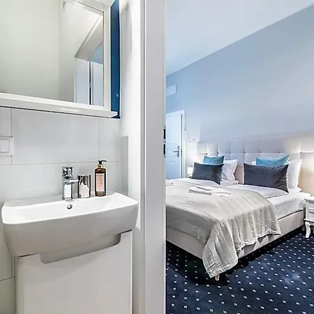 Aparthotel Serenity - Old Town By Friendly 3*