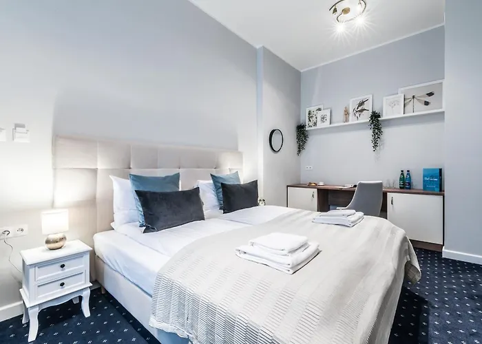 Serenity - Old Town By Friendly פוזנן